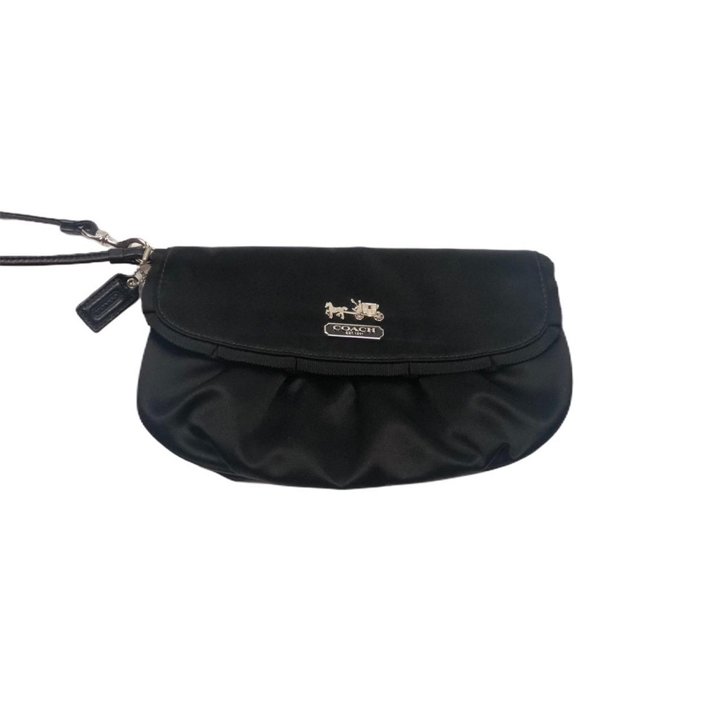 🎁🎄✨🛍️Coach Satin Wristlet & Dust bag - Retail $295 ✨Excellent Condition